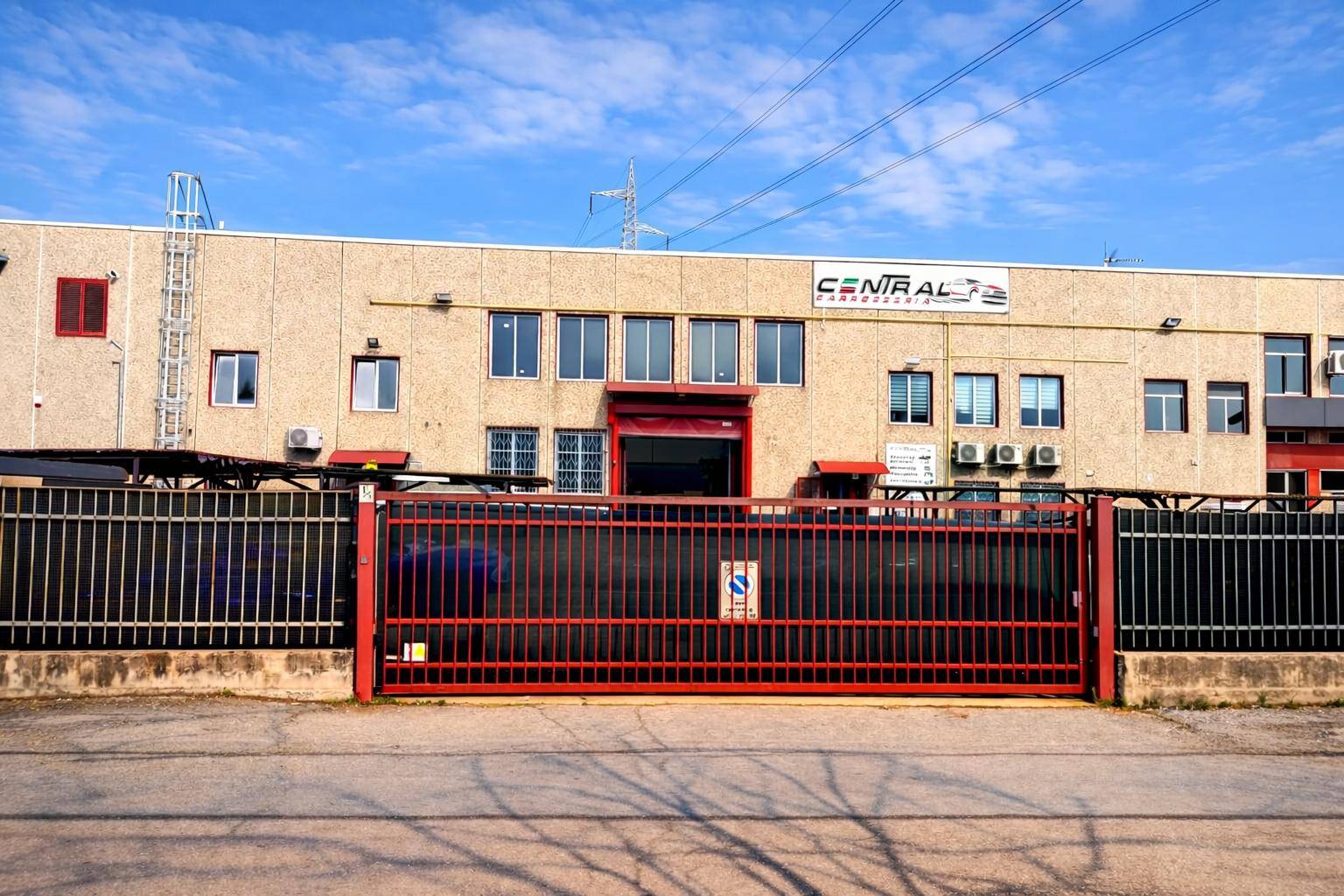 Capannone in vendita a Nichelino, Uscita Debouch