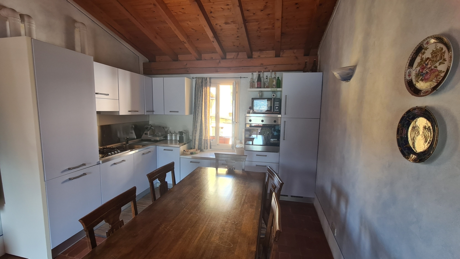 Quadrilocale in vendita a Monte Isola