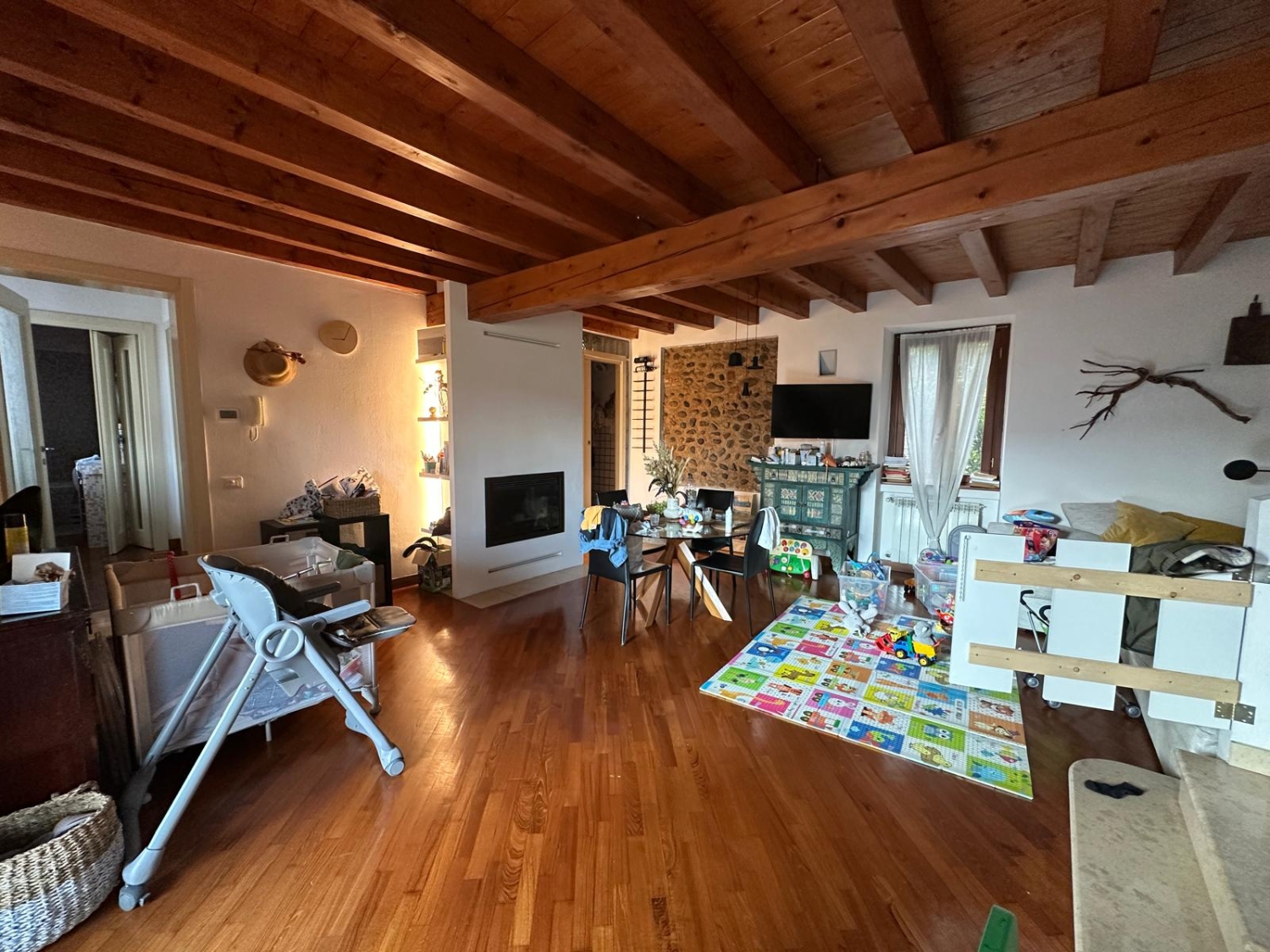 Quadrilocale con terrazzo in via conte secco d'aragona, Cazzago San Martino