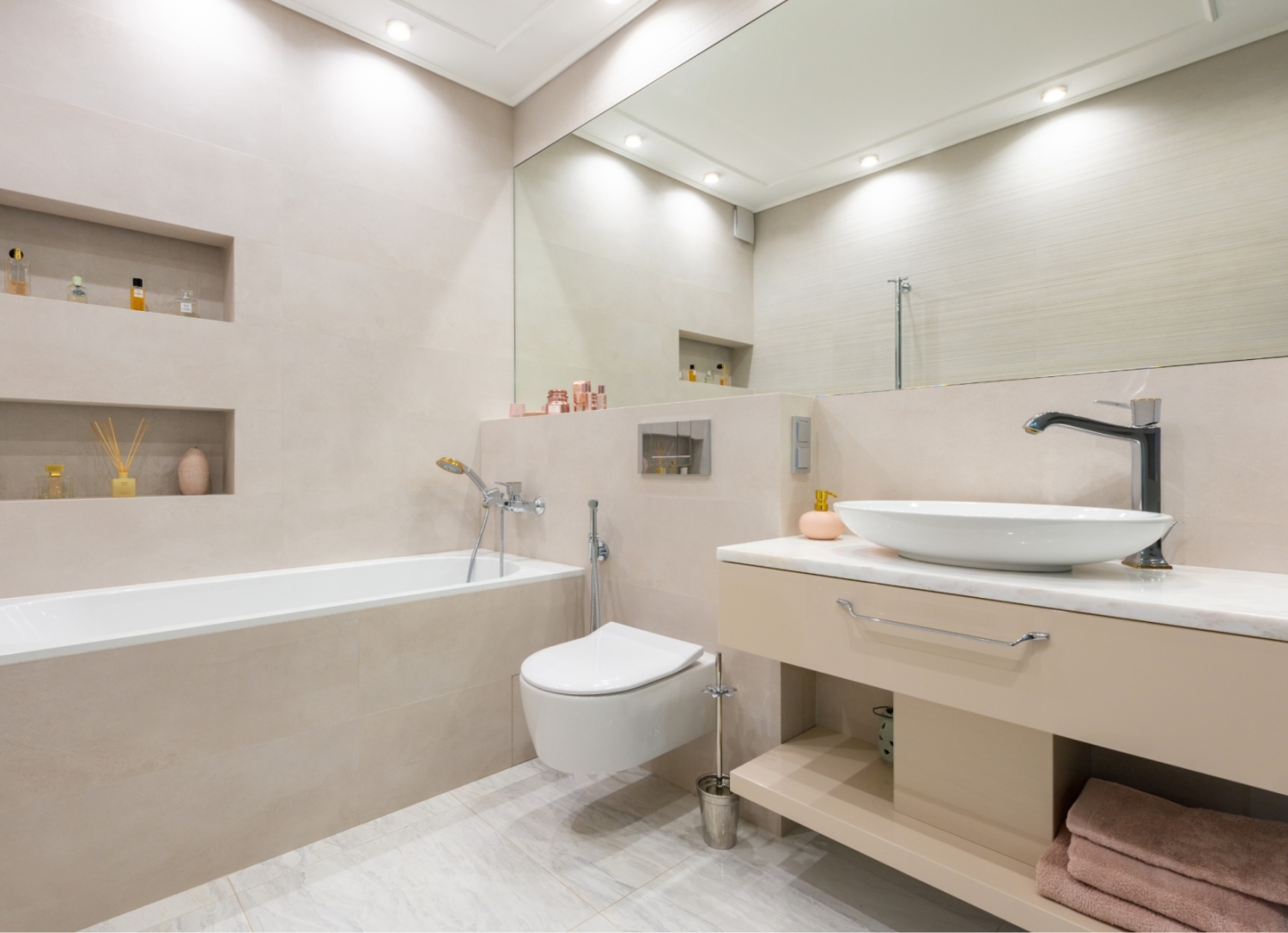 Trilocale ristrutturato in marone via roma, Marone