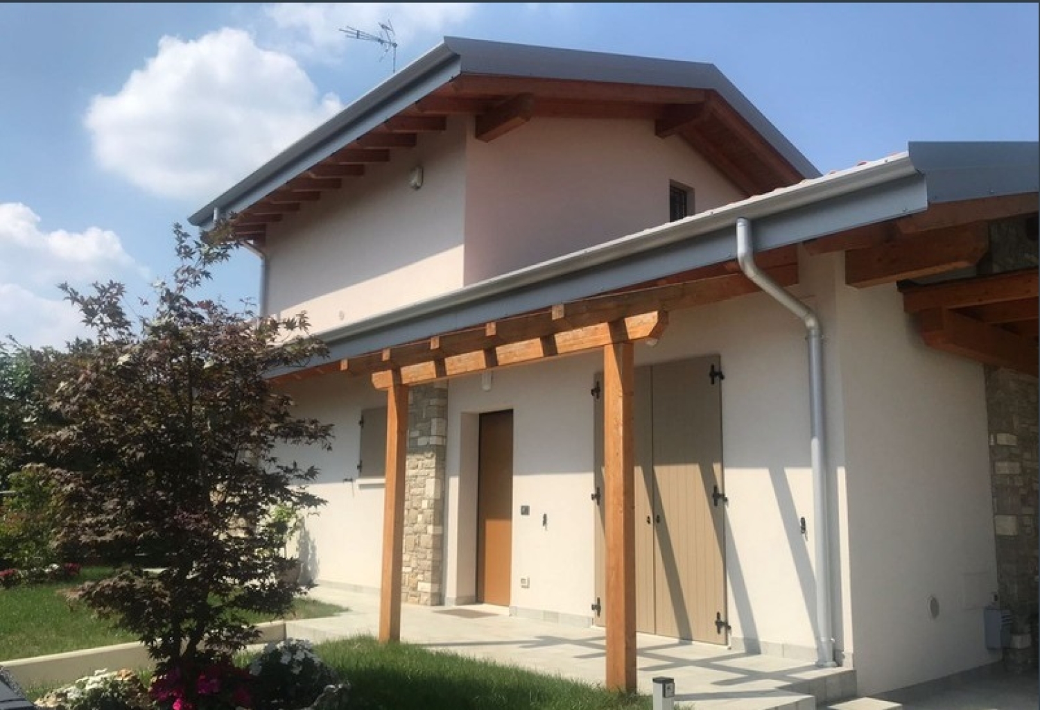 Villa con giardino in via garibaldi, Provaglio d'Iseo