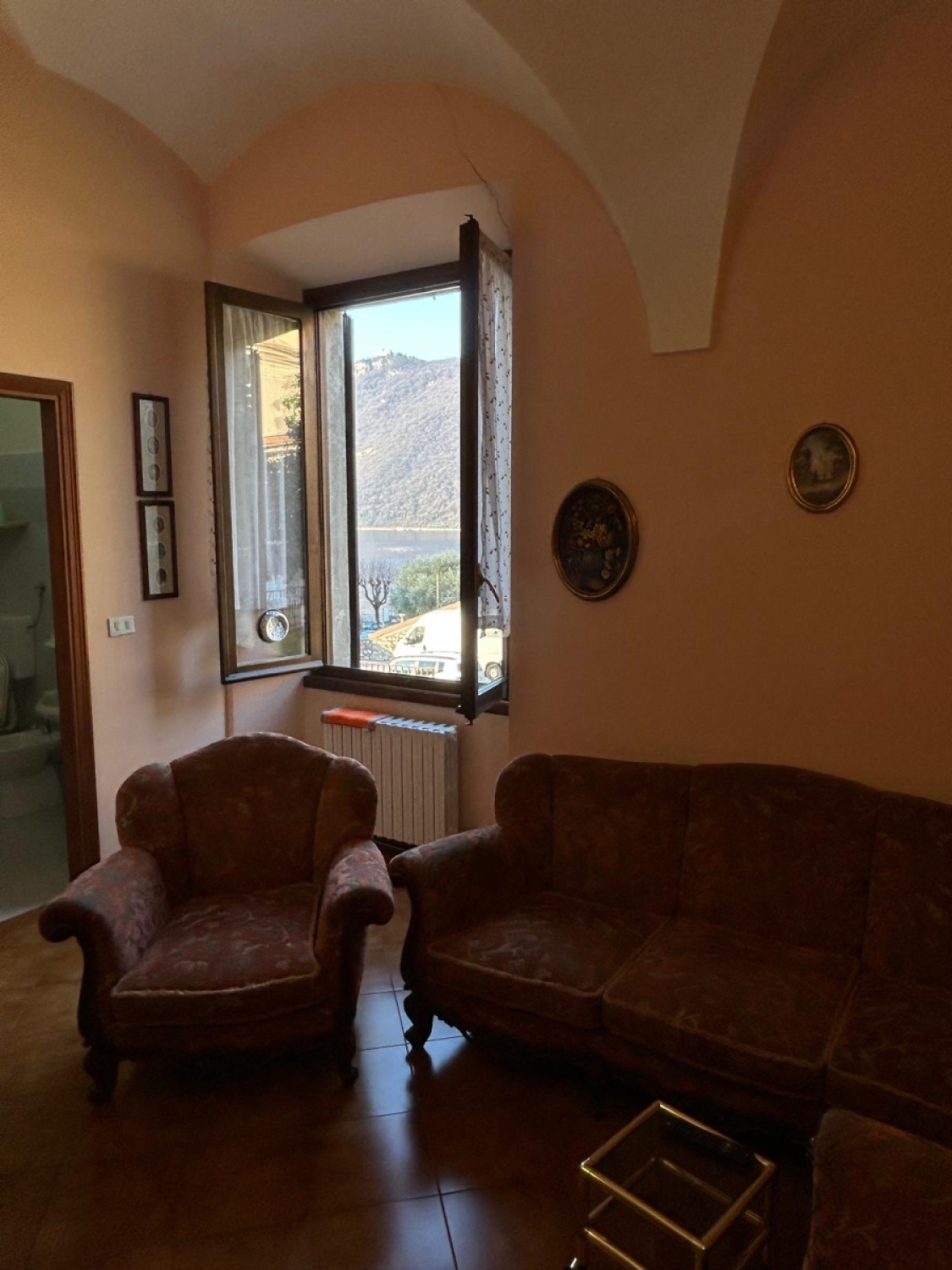 Bilocale in vendita in sale marasino via zirotti, Sale Marasino