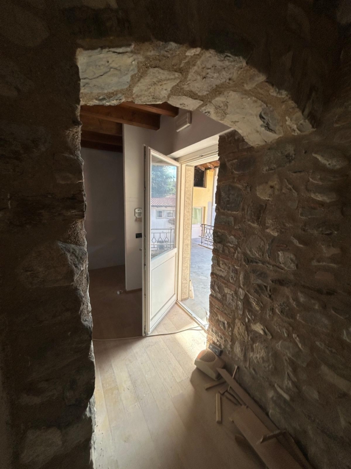 Trilocale con terrazzo in provaglio d'iseo via duca d'aosta, Provaglio d'Iseo