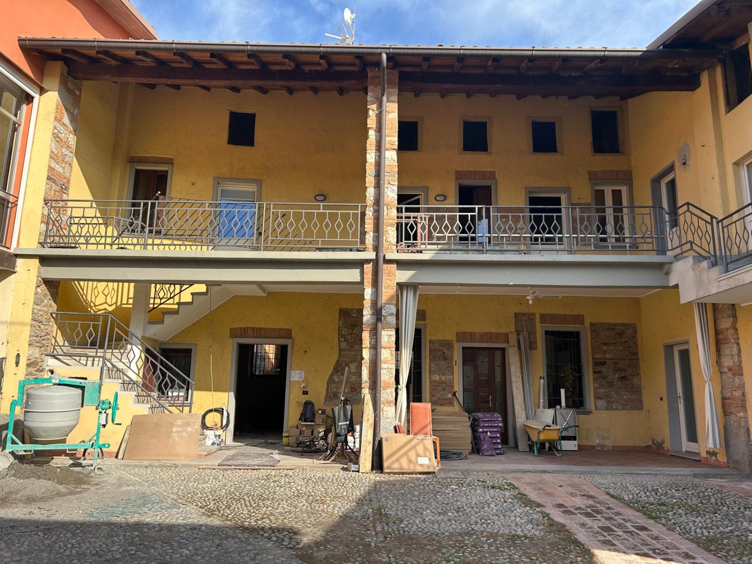 Trilocale con terrazzo in provaglio d'iseo via duca d'aosta, Provaglio d'Iseo