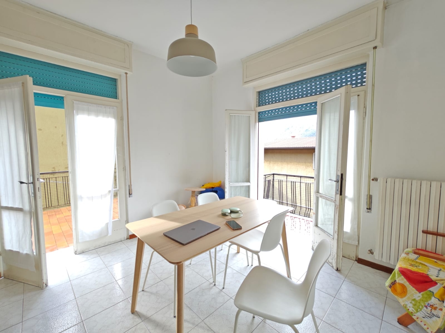 Trilocale con terrazzo in via rampa sale marasino, Sale Marasino