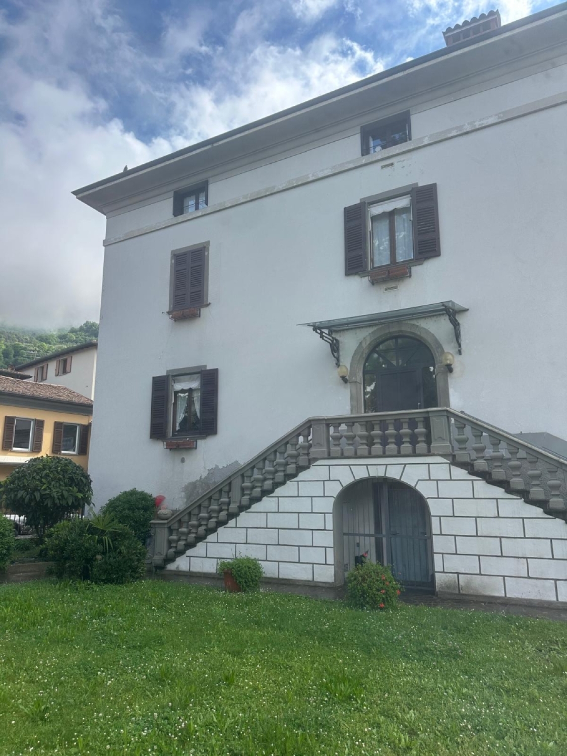 Bilocale da ristrutturare in sale marasino via roma, Sale Marasino