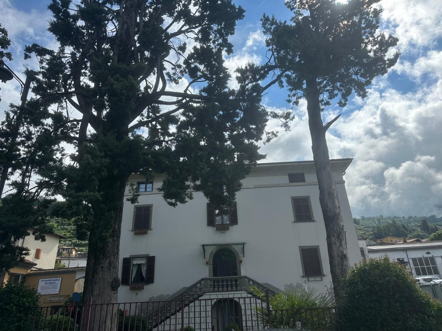 Bilocale da ristrutturare in sale marasino via roma, Sale Marasino