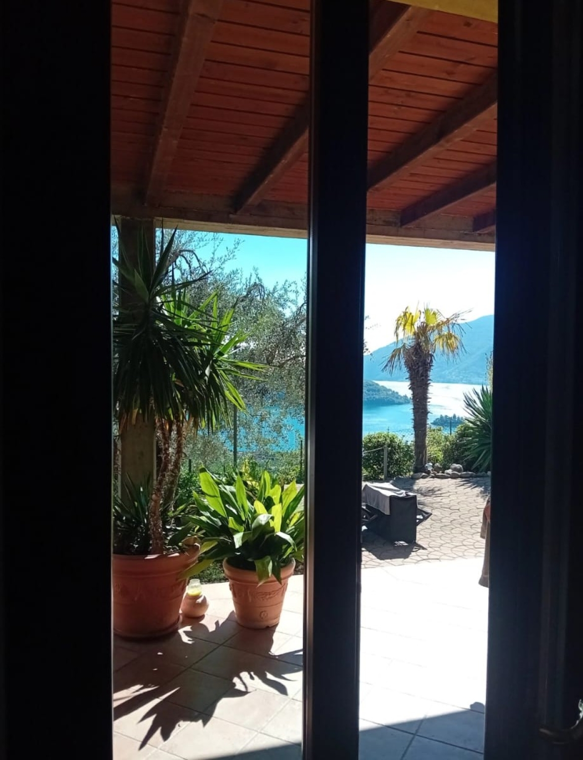 Villa con giardino in marone via mazzini, Marone