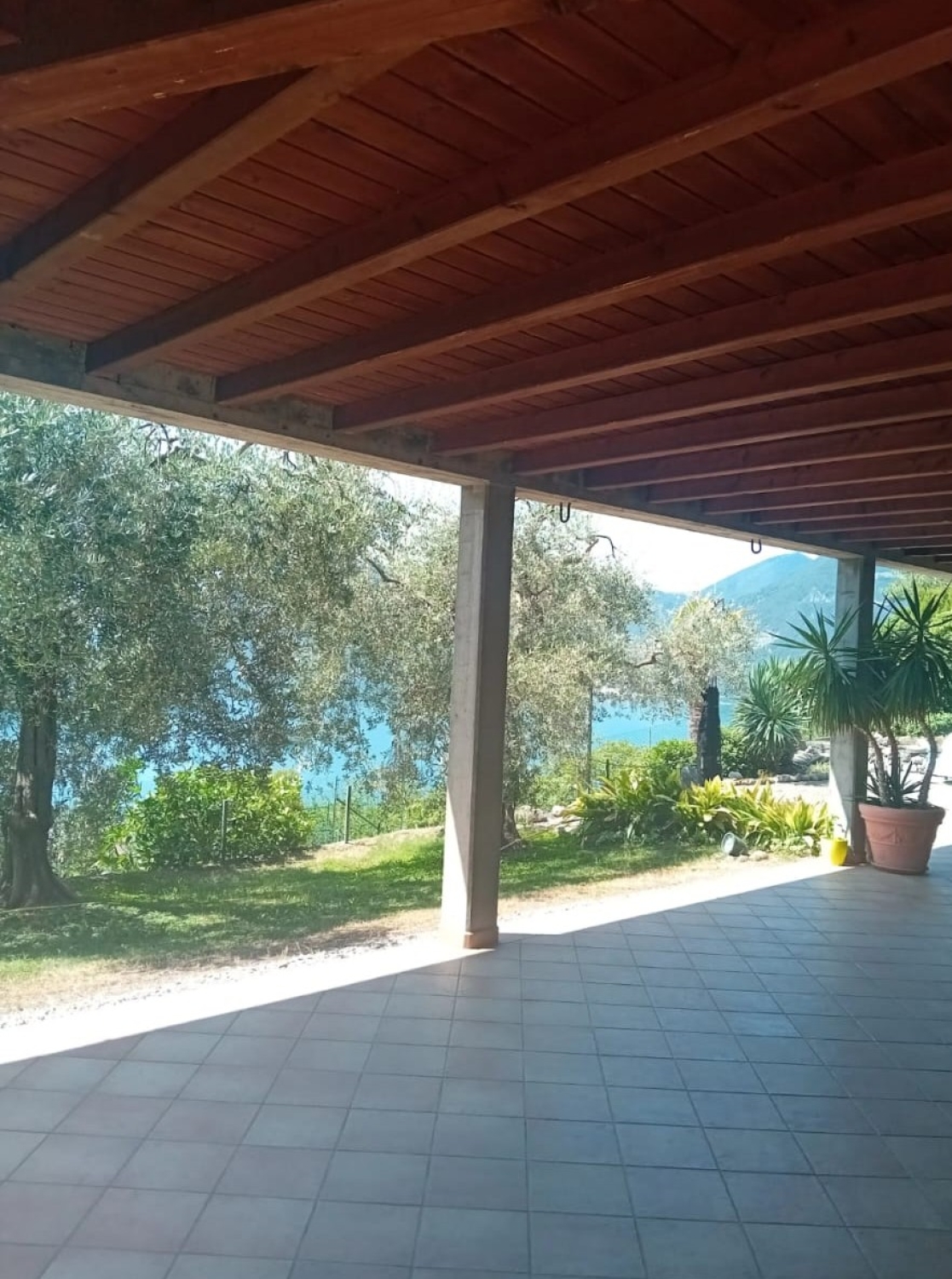 Villa con giardino in marone via mazzini, Marone