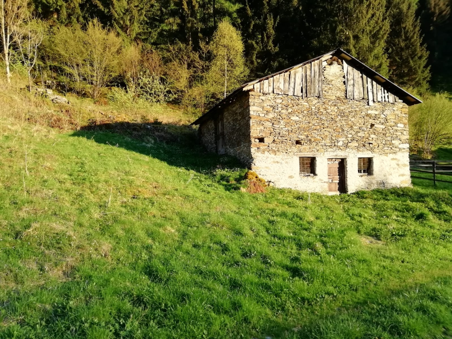 Rustico con giardino a Cevo