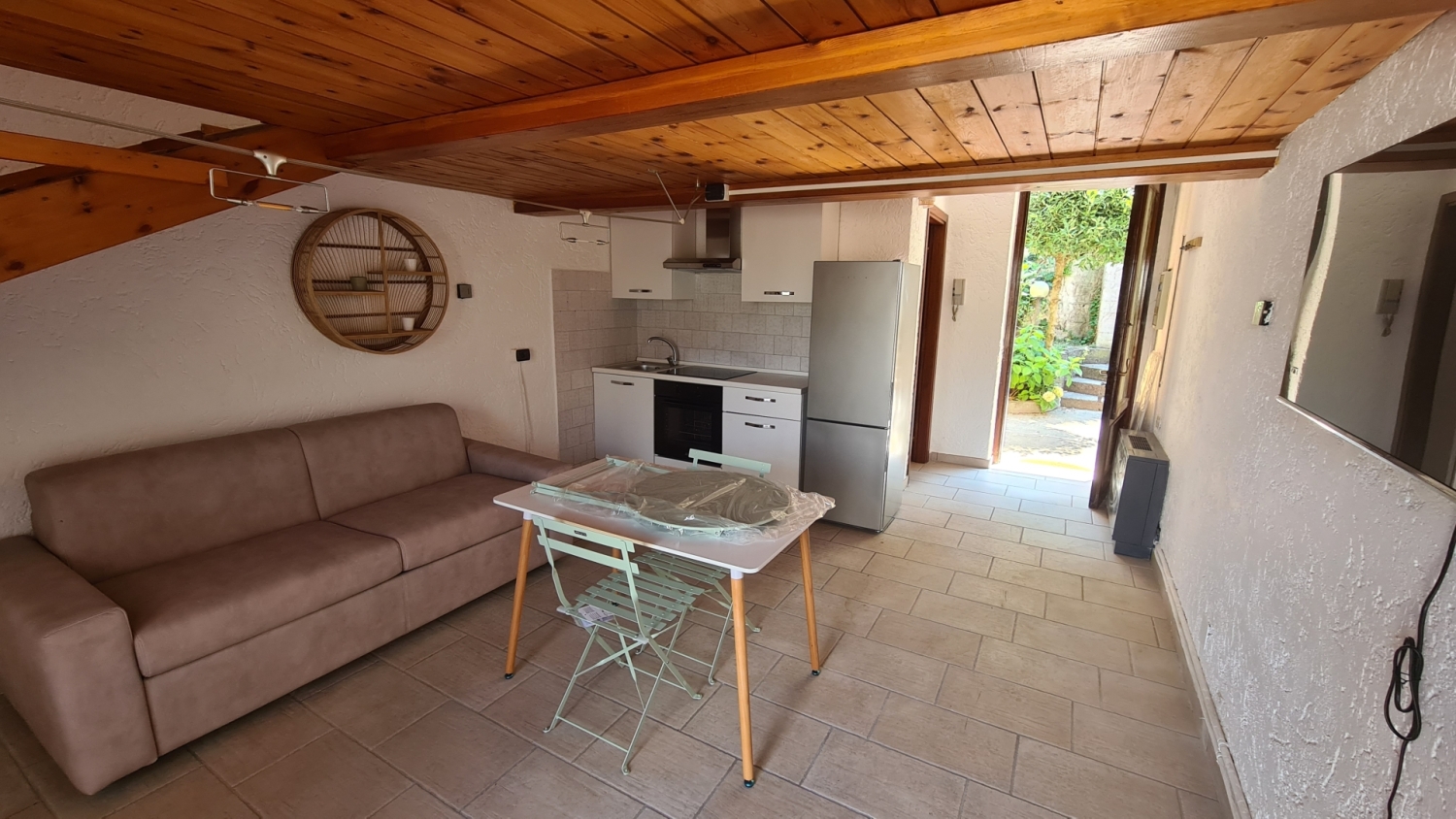 Monolocale con terrazzo a Monte Isola