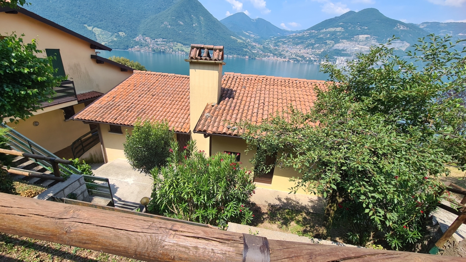 Monolocale con terrazzo a Monte Isola