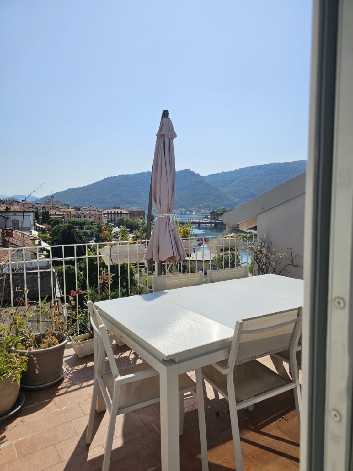 Quadrilocale vista lago in sarnico viale orgnieri, Sarnico