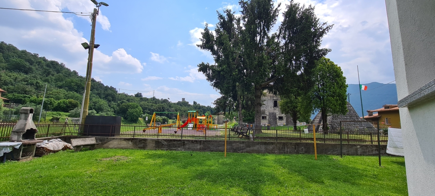 Quadrilocale con giardino a Monte Isola