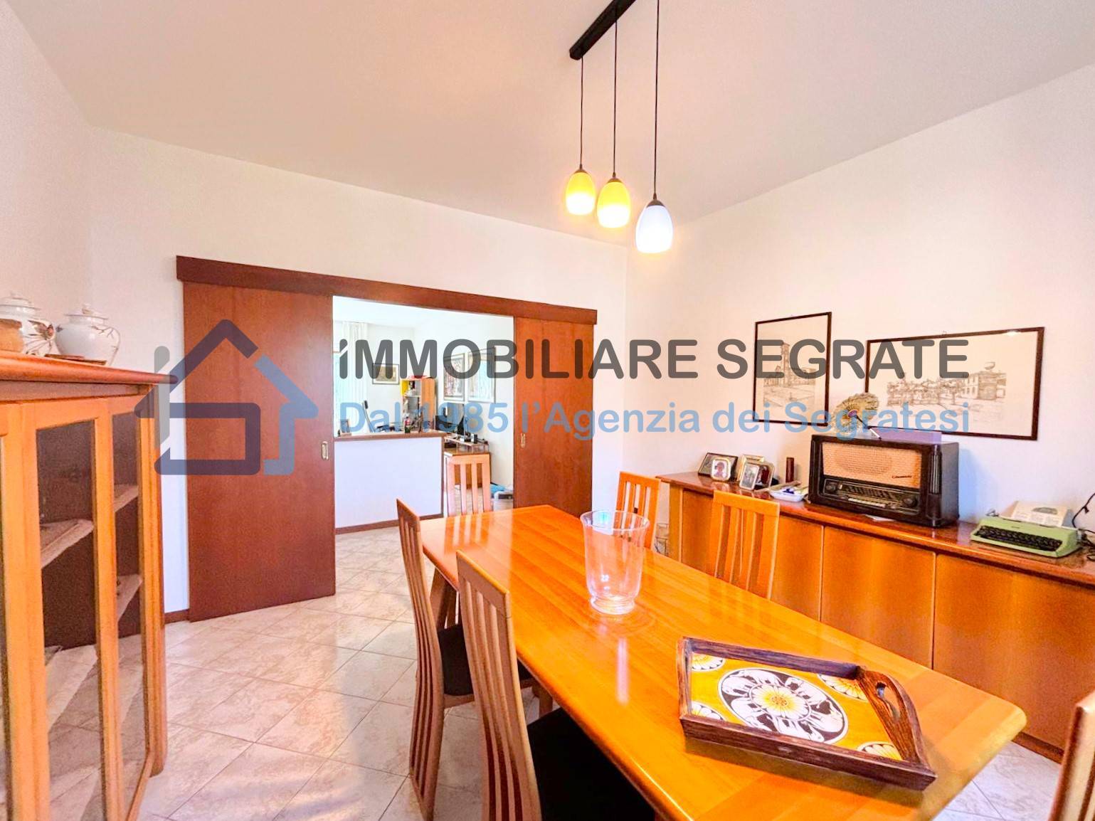 4 Locali in vendita a Segrate, Villaggio Ambrosiano