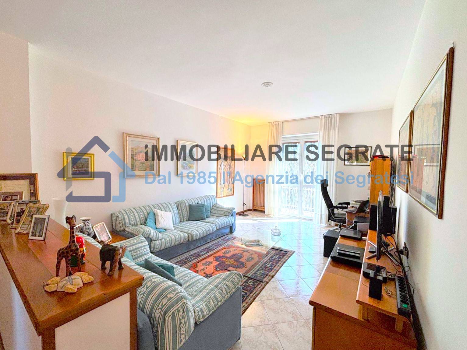 4 Locali in vendita a Segrate, Villaggio Ambrosiano