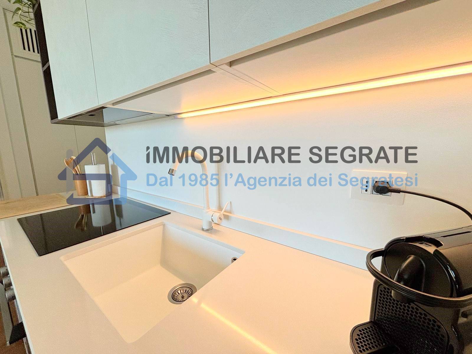 2 Locali in vendita a Segrate, Centro