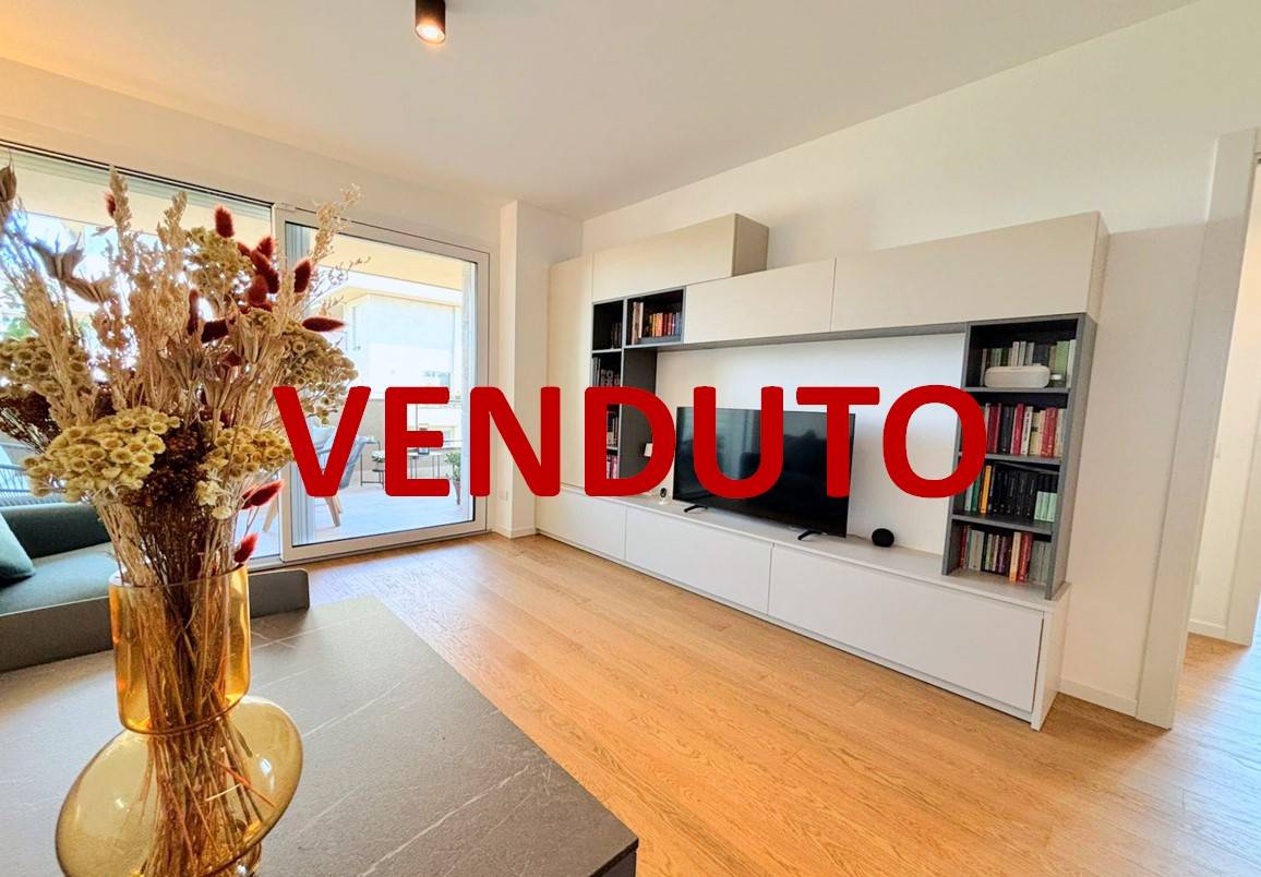 2 Locali in vendita a Segrate, Centro