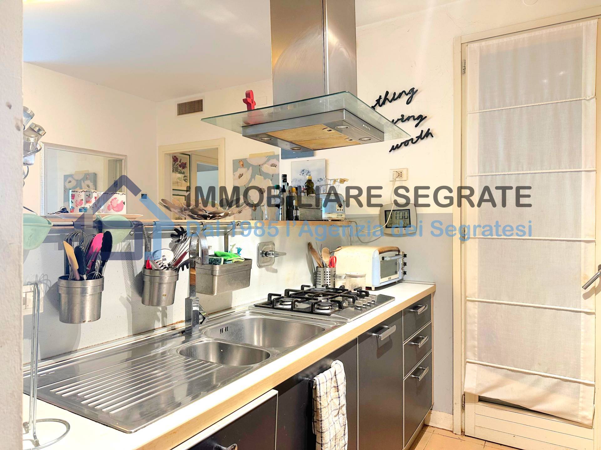 3 Locali in vendita a Segrate