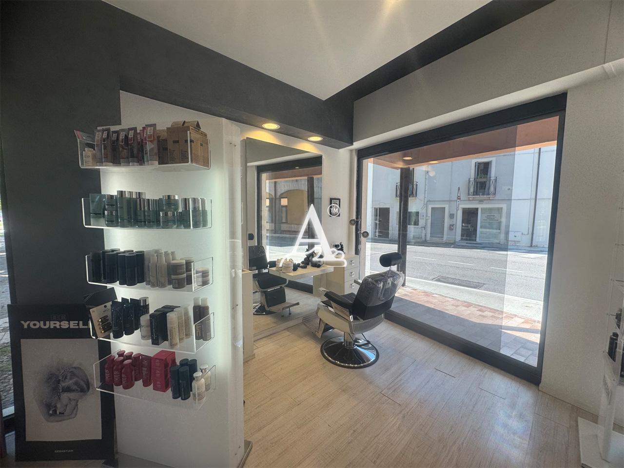 Attivit commerciale in vendita a San Giovanni Lupatoto