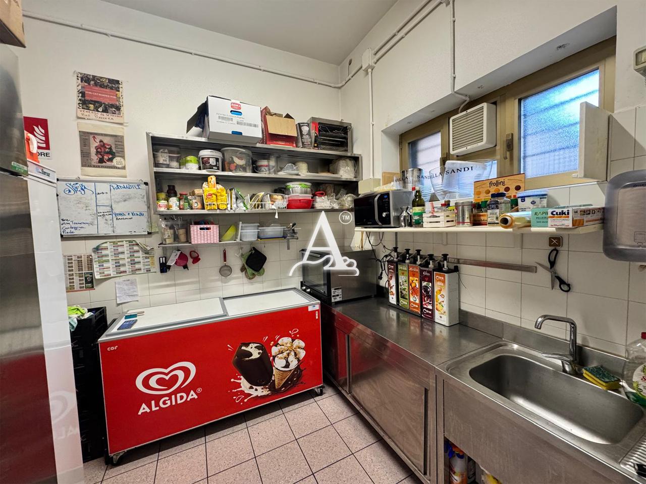 Attivit commerciale in vendita a Verona