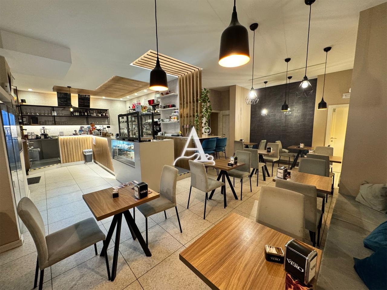 Attivit commerciale in vendita a Verona