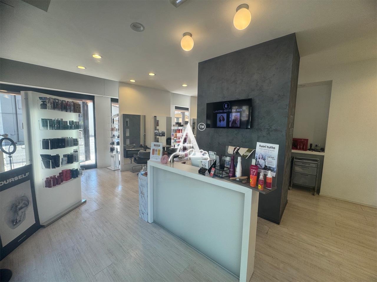 Attivit commerciale in vendita a San Giovanni Lupatoto