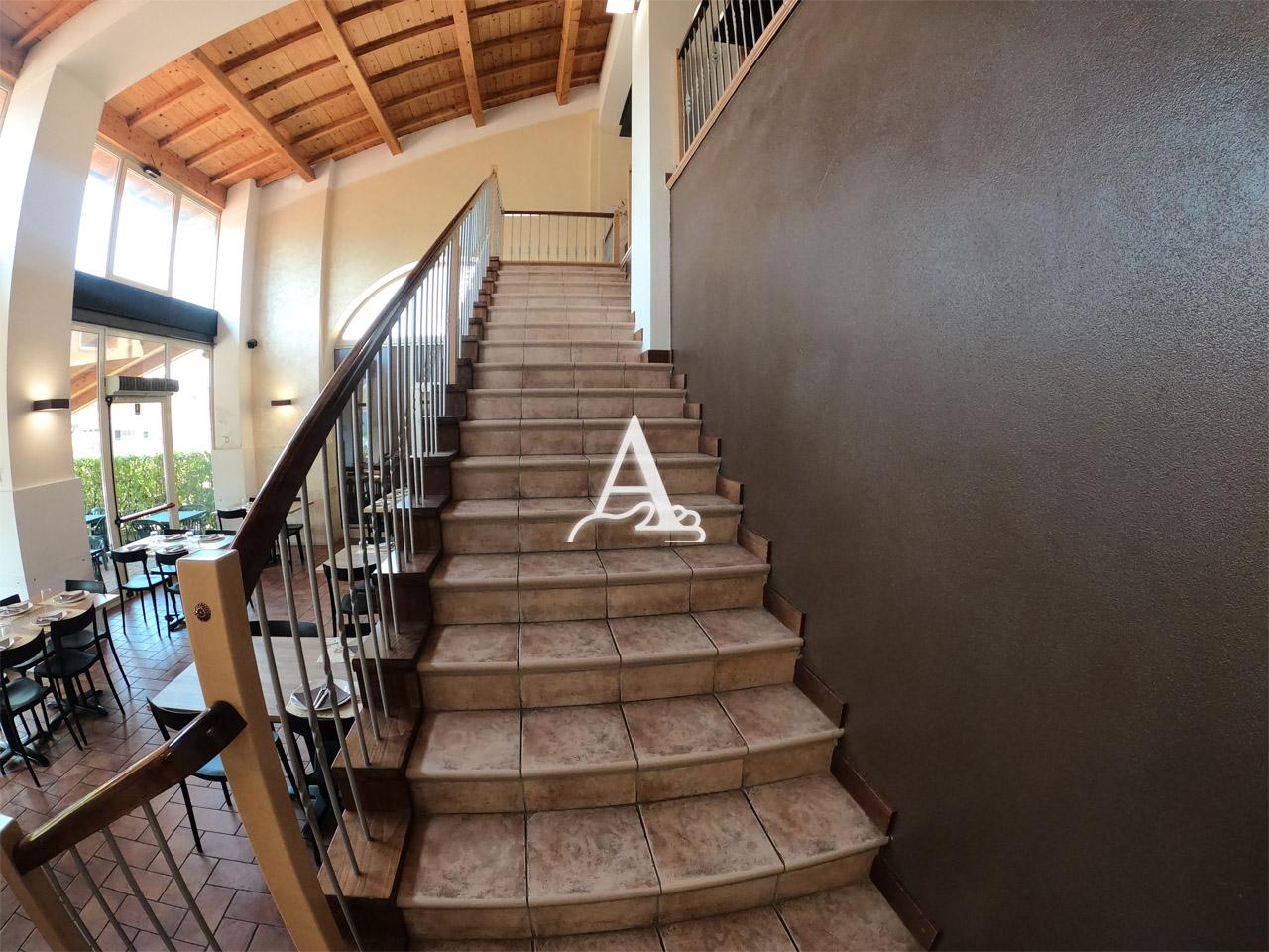 Locale commerciale in vendita a Nogara