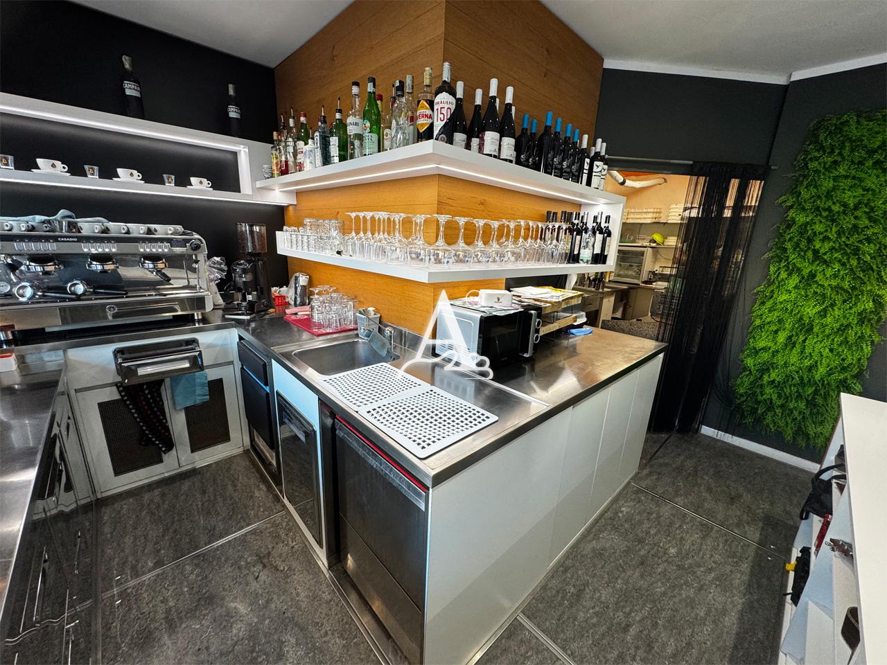 Attivit� commerciale in vendita a Lazise