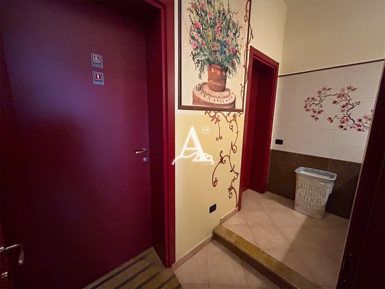 Locale commerciale in vendita a Colognola ai Colli