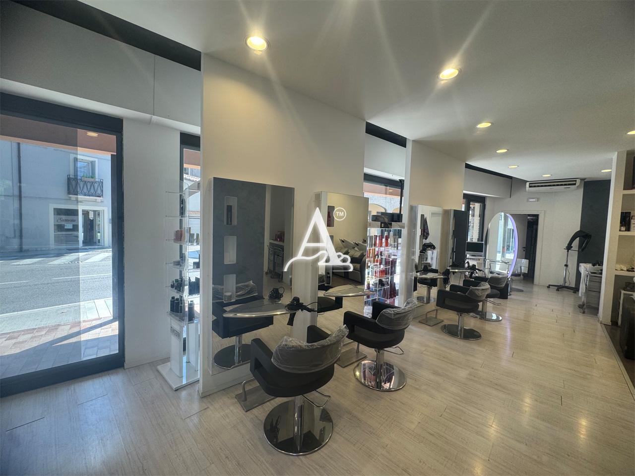 Attivit� commerciale in vendita a San Giovanni Lupatoto