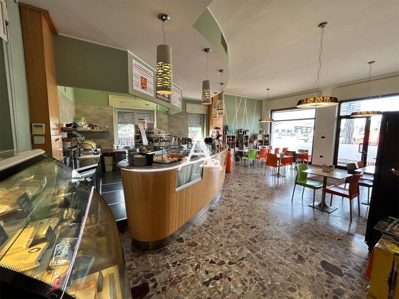 Attivit� commerciale in vendita a Verona