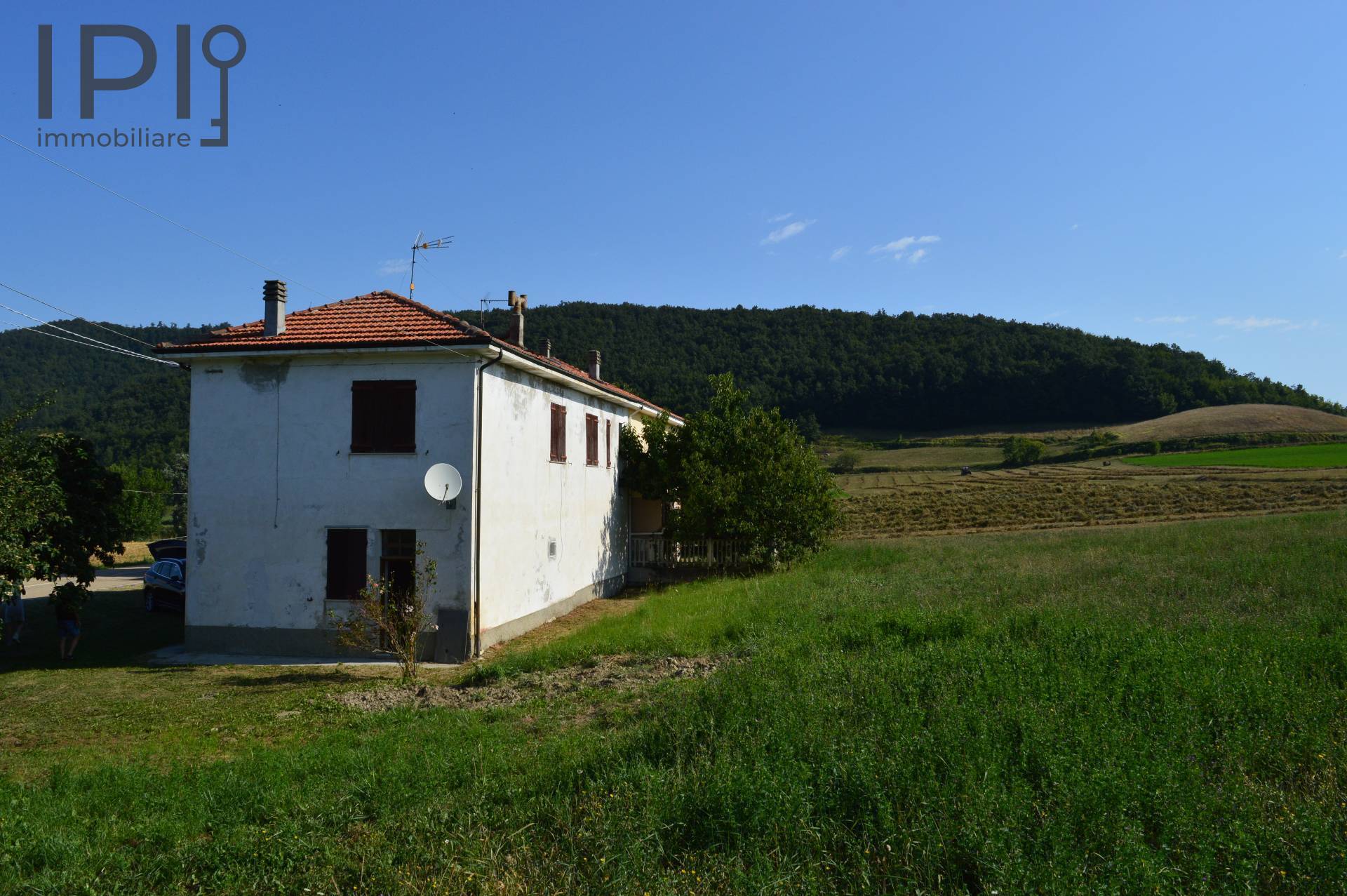 Casa indipendente con terrazzo a Pezzolo Valle Uzzone