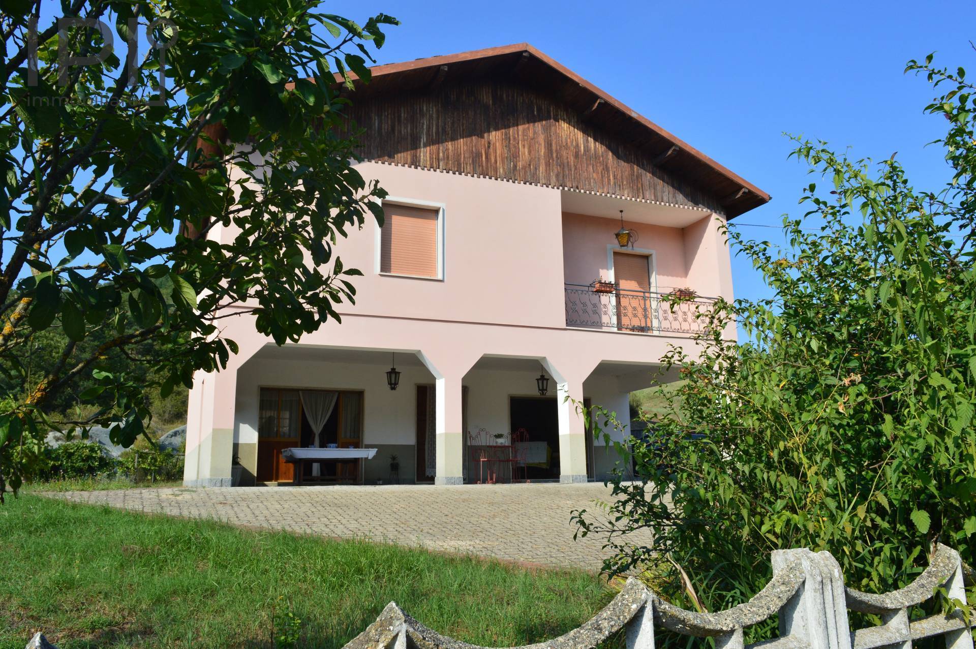 Casa indipendente con box, Piana Crixia pontevecchio