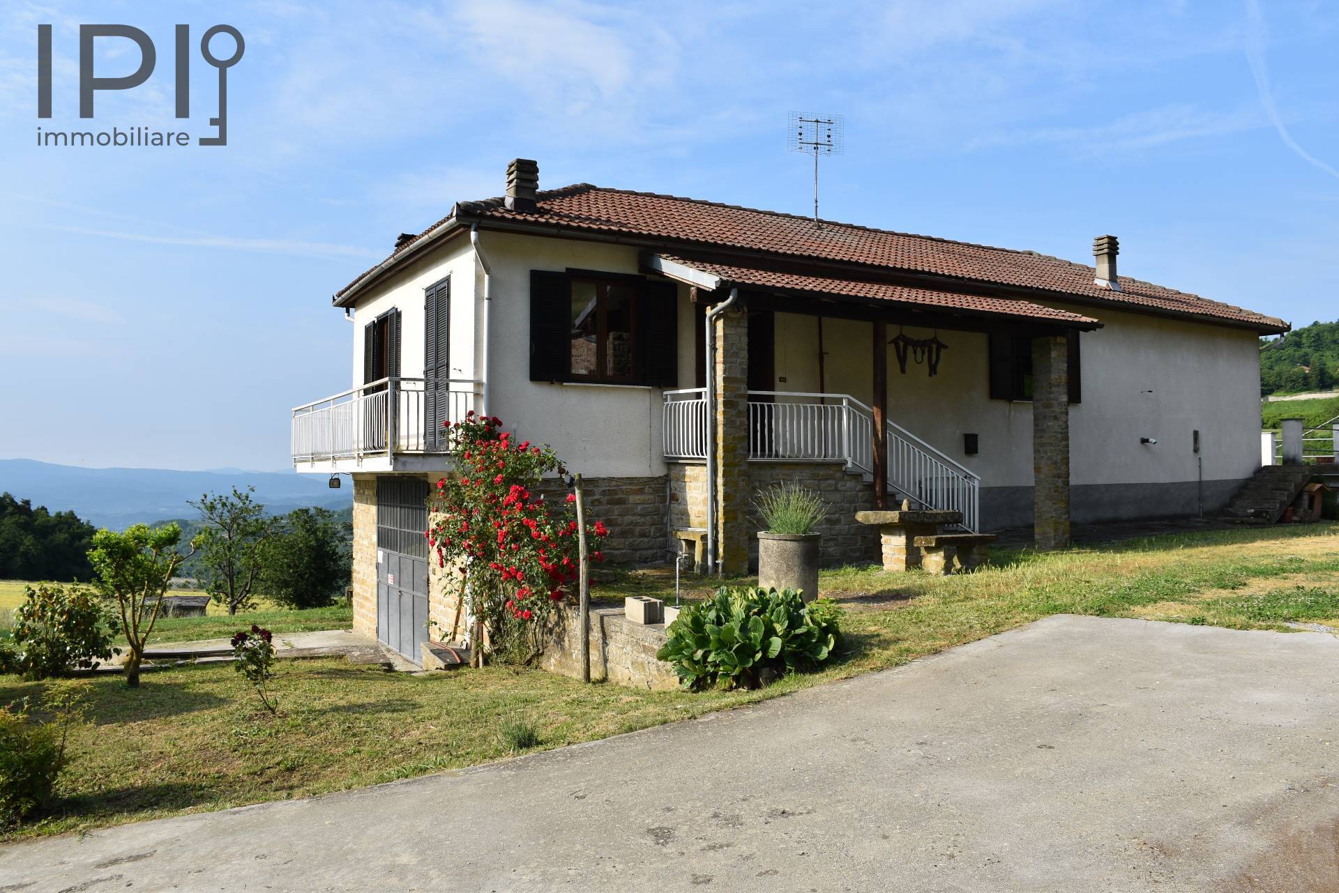 Cascinale / Podere in vendita a Roccaverano