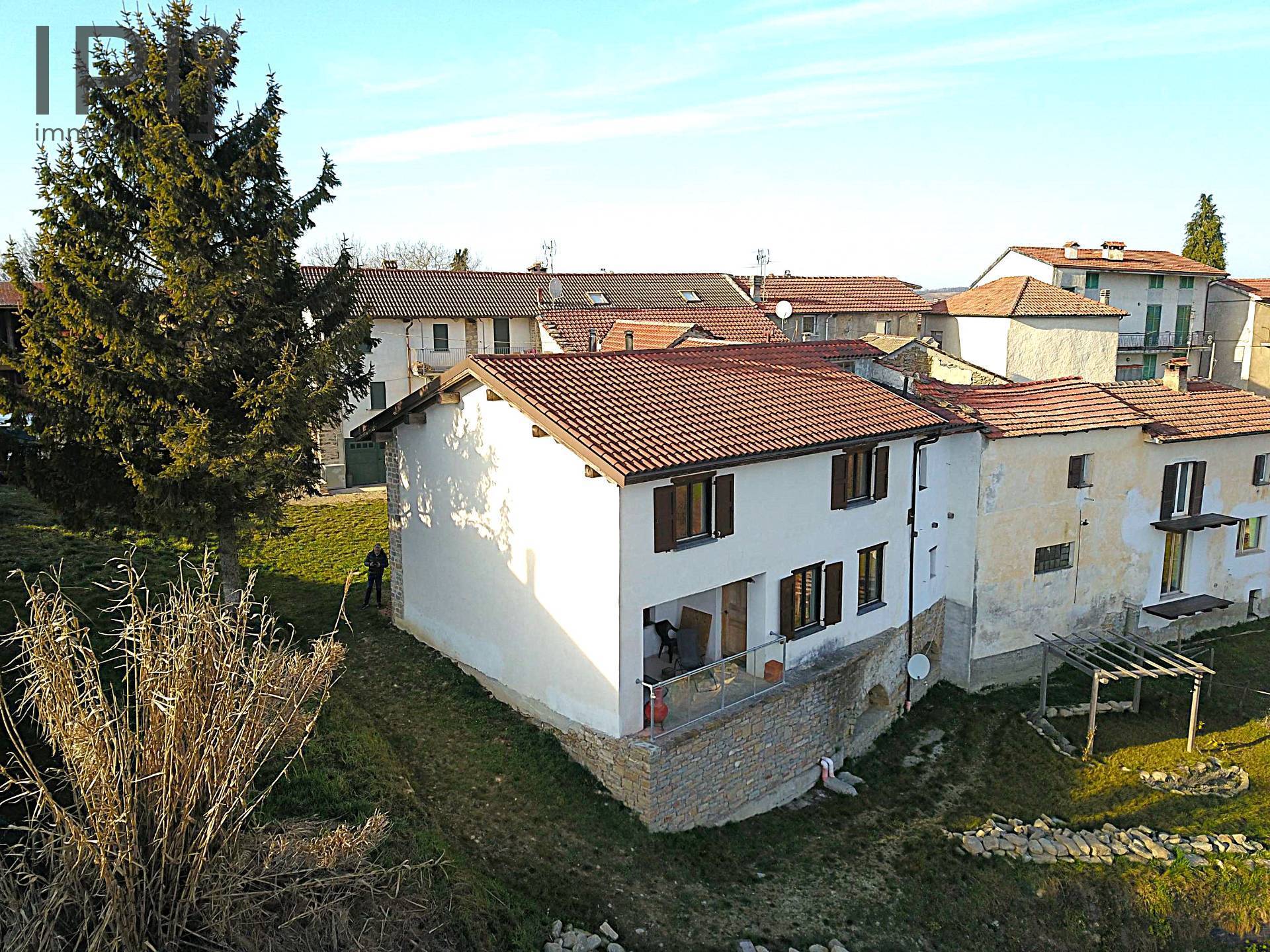 Villa / Villetta - Semindipendente in vendita a Mombarcaro