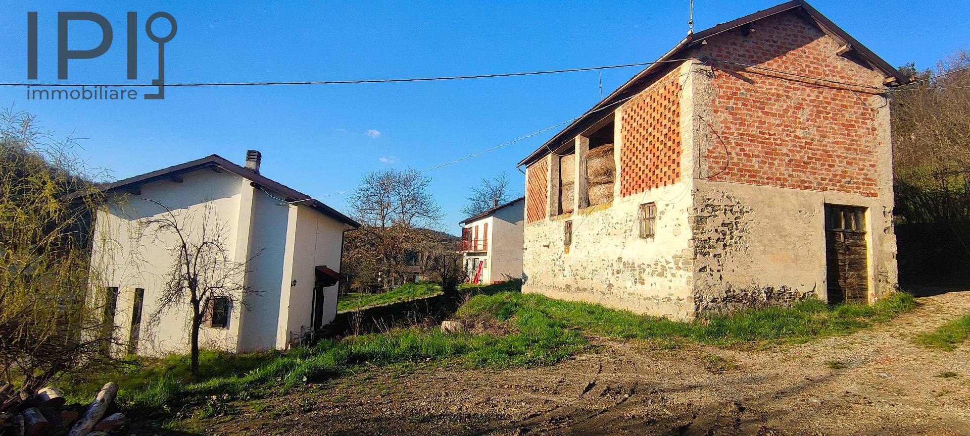 Cascinale / Podere in vendita a Pareto