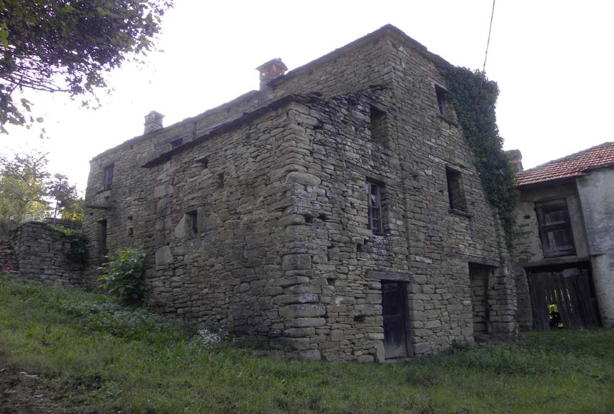 Casa Rustica in vendita a Cortemilia