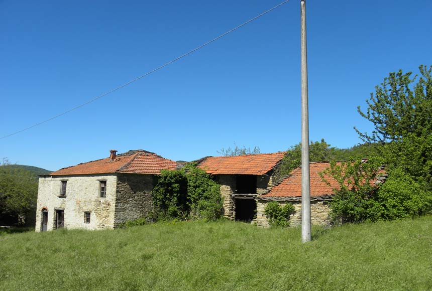 Casa Rustica - Semindipendente in vendita a Castelletto Uzzone