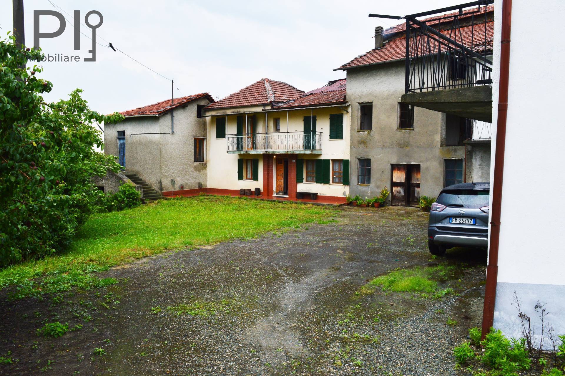 Cascinale / Podere in vendita a Monastero Bormida
