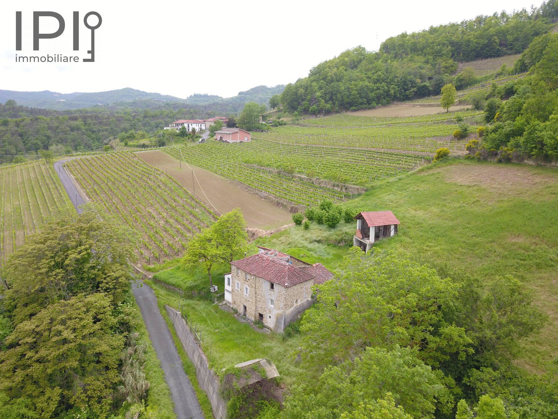 Casa Rustica in vendita a Vesime