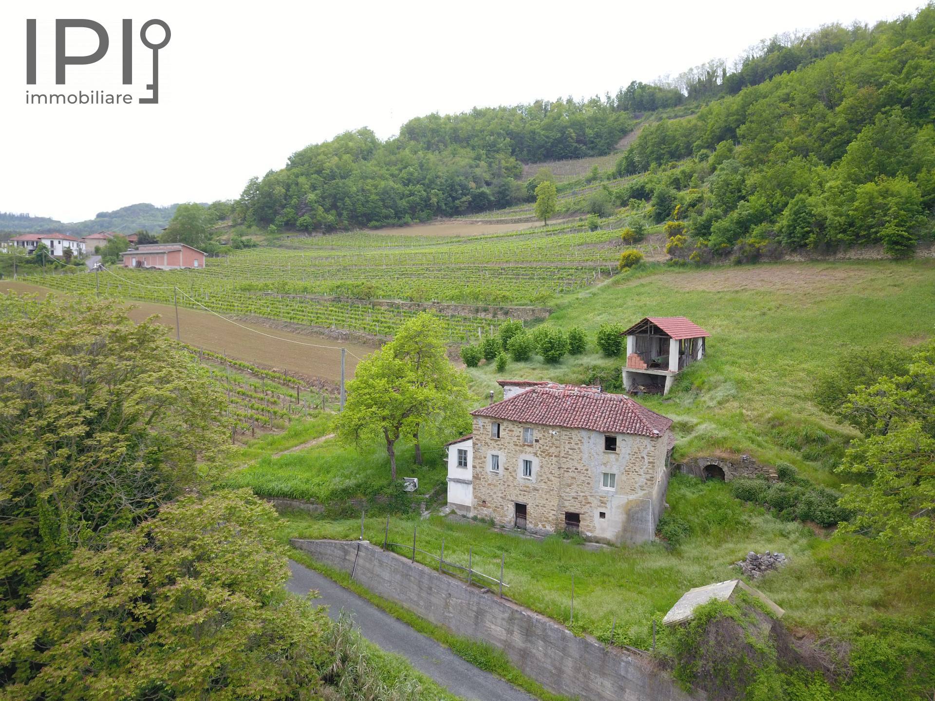 Casa Rustica in vendita a Vesime