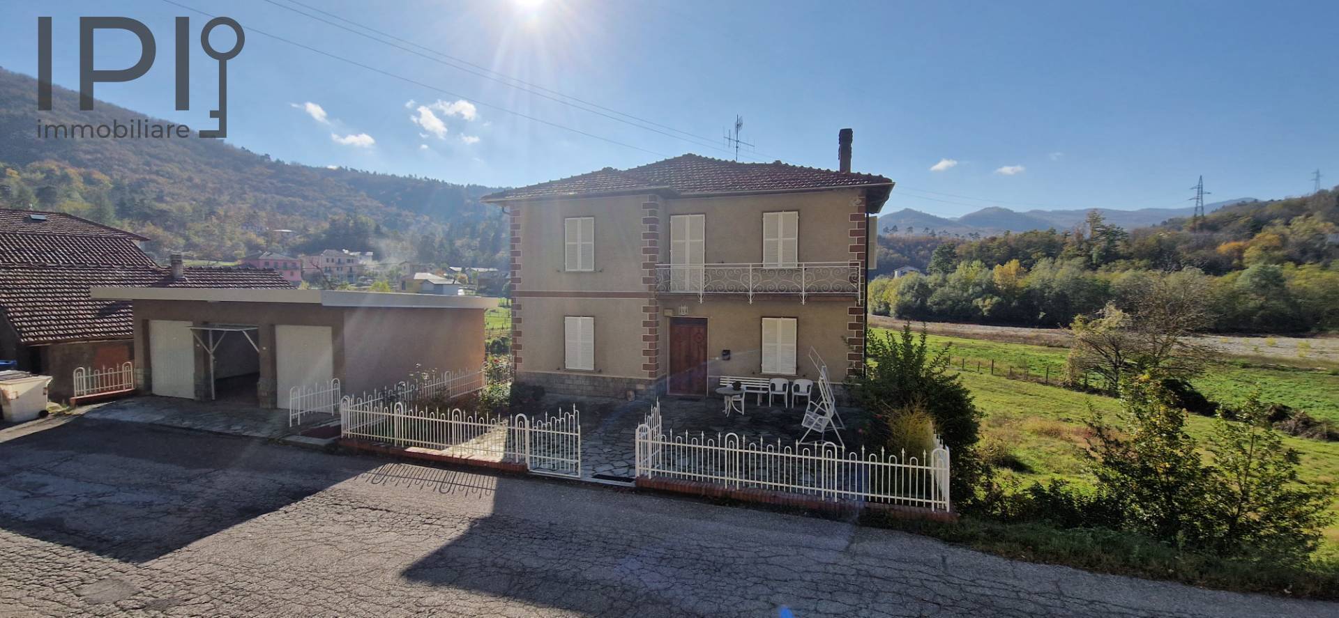 Villa / Villetta in vendita a Millesimo, Acquafredda