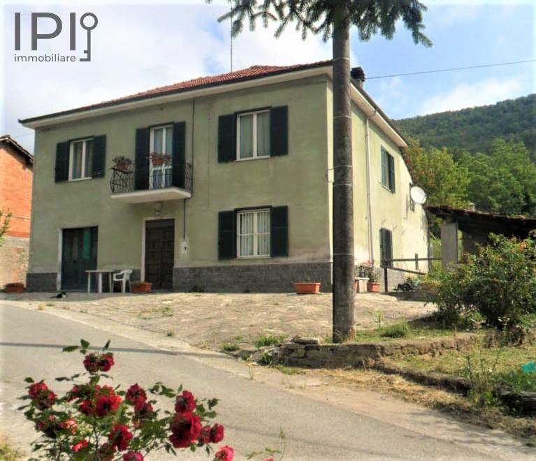 Cascinale / Podere in vendita a Merana