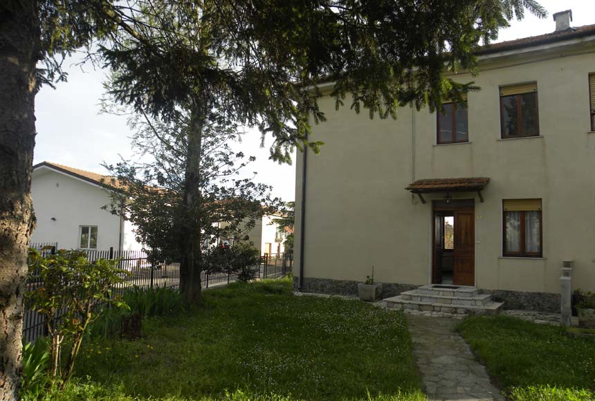 Casa - Semindipendente in vendita a Dego
