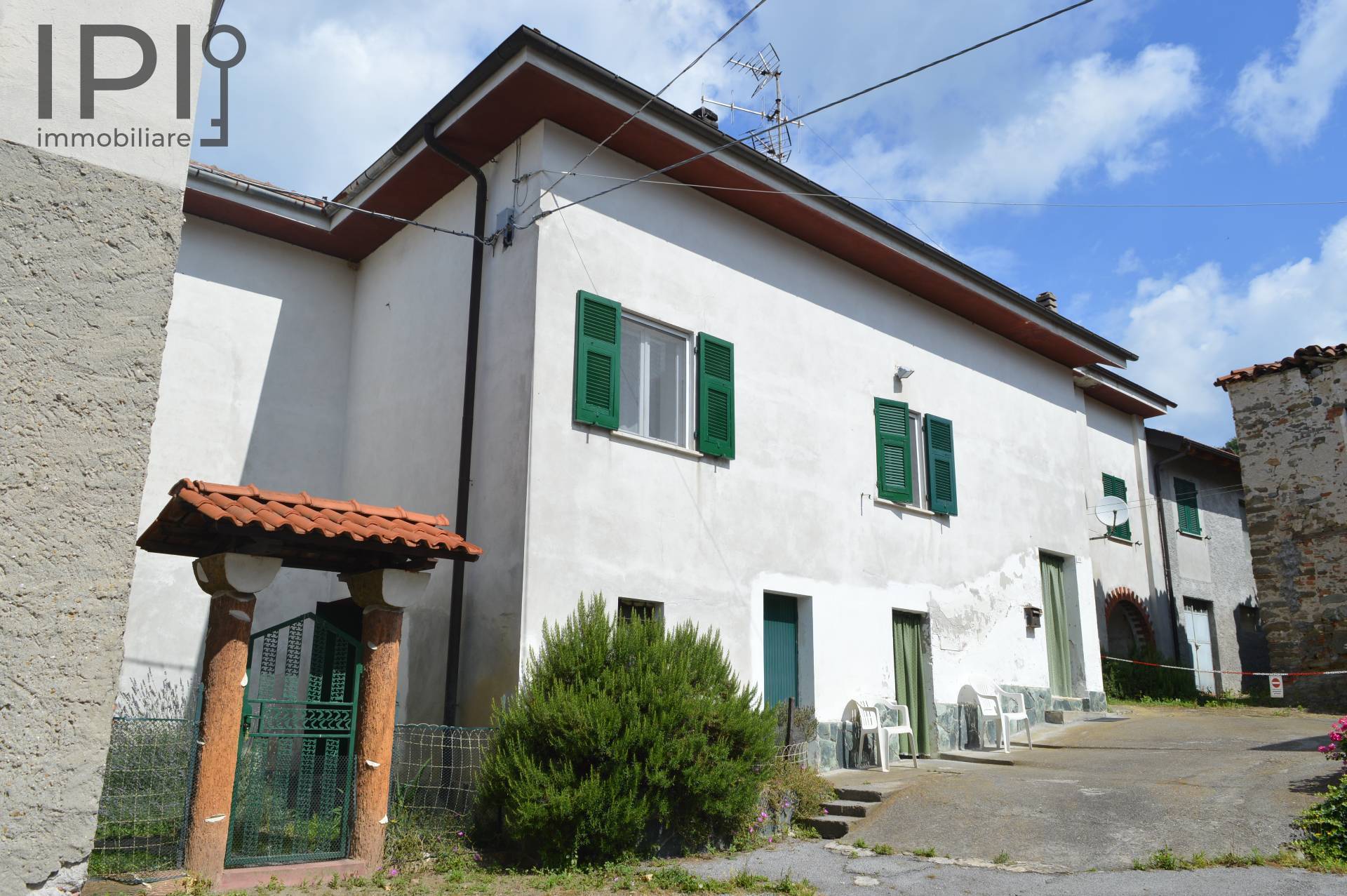 Casa - Semindipendente in vendita a Dego, Piano