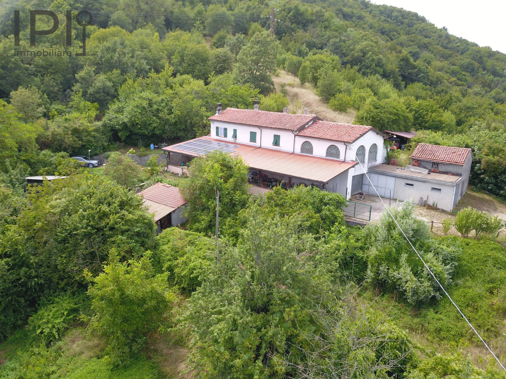 Villa Padronale in vendita a Cairo Montenotte