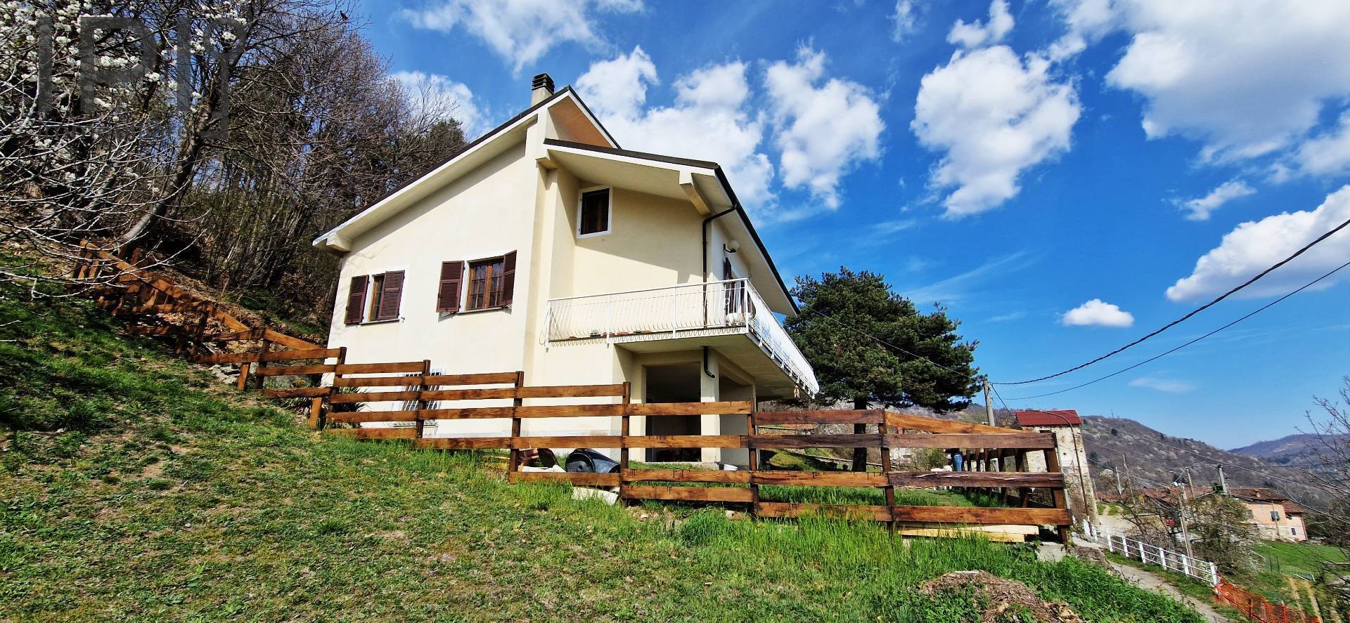 Villa / Villetta in vendita a Murialdo