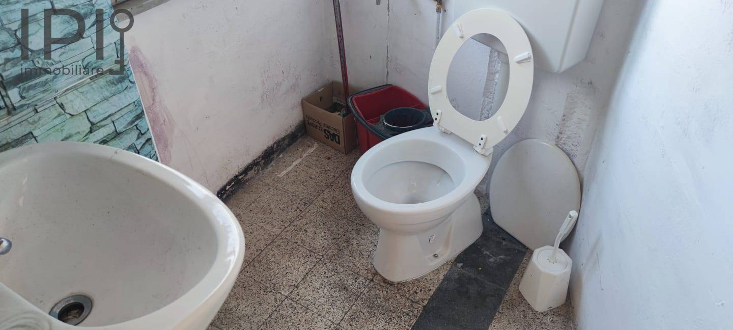 Locale Commerciale / Negozio in vendita a Carcare