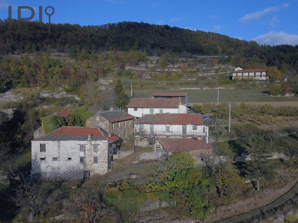Casa Rustica in vendita a Cortemilia